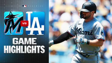 Hicks, Ruiz homer as Marlins take rubber match