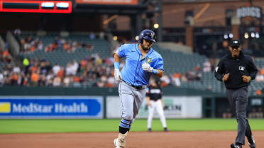Jonathan Aranda's solo home run (9)