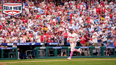 Desde el campo: Jonrón de Kyle Schwarber en el 1ro