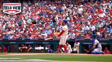 Field View: Kyle Schwarber's solo home run
