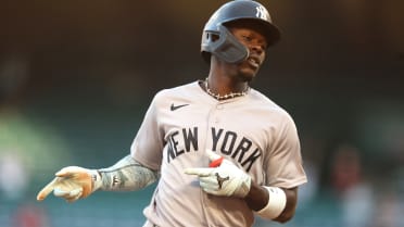 Jazz Chisholm Jr.'s solo home run (19)