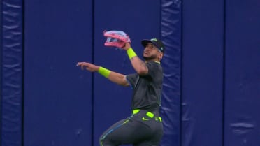 Jose Siri's leaping catch
