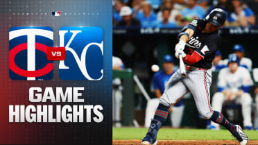 Lee hits the go-ahead, Lewis homers in Twins' win