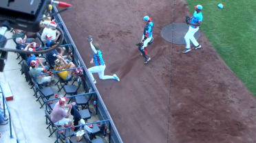 Ethan Hedges' WILD grab in foul territory