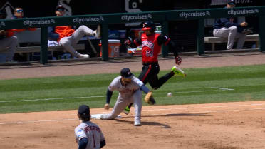 Lenyn Sosa called out after Astros challenge
