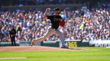 Kirby Yates strikes out Dillon Dingler