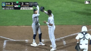 Tai Peete's go-ahead two-run homer
