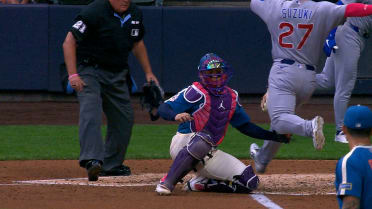 Brewers execute perfect relay to nab Suzuki at home