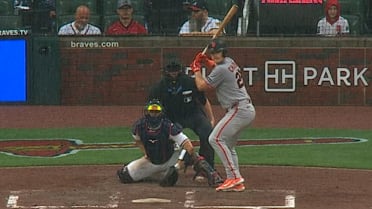 Matt Chapman pega elevado de sacrificio