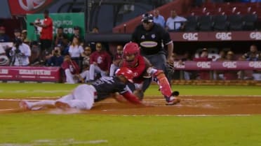 Mejía retira a Hernández en home