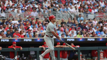 J.T. Realmuto eleva de sacrificio