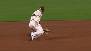 Gran fildeo de Manny Machado