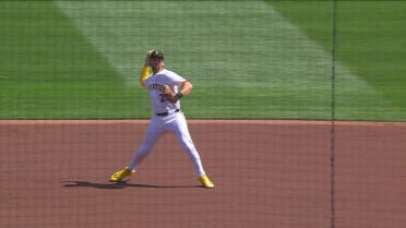 Jacob Gonzalez's spinning play