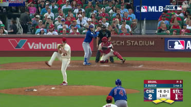 Michael Busch lifts sac fly, plates Dansby Swanson