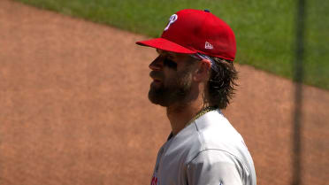 Announcers poke at Harper using toothpaste