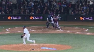 Poncho Ruiz batea doble empujador 