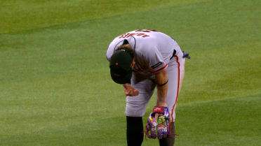 Willy Adames leaves the game after injury