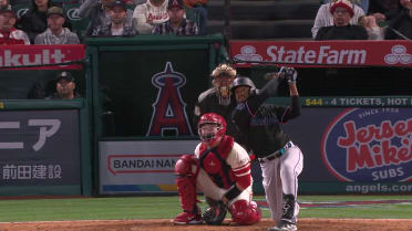 De La Cruz's two-run homer (6)