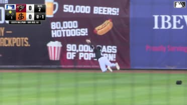 Dakota Jordan's diving catch