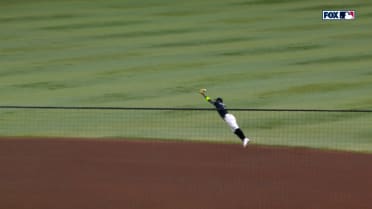 Geraldo Perdomo has line drive rip through his glove