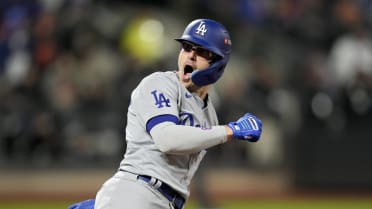 MLB India Call: Enrique Hernández's two-run homer 