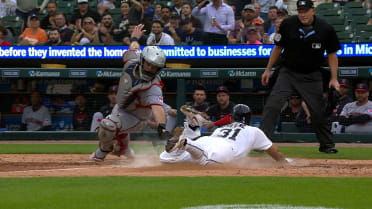 Riley Greene scores on throwing error