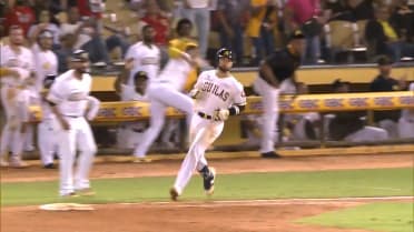 Escarra amplía la ventaja con sencillo