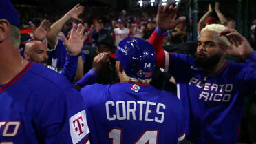 Carlos Cortés anota tras error