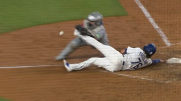 Dodgers run confirmed after challenge