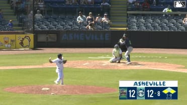 Paxton Kling homers (5) on a fly ball to center field. Rafe Perich scores. Malcolm Moore scores.