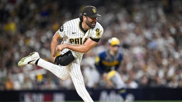 Robbie Ray strands two runners to sidestep trouble