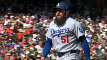 Alex Vesia envía el juego a extrainnings