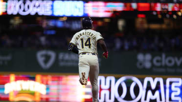 Andruw Monasterio's solo home run (3)