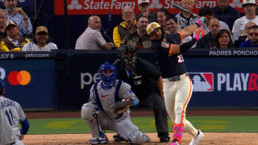 Fernando Tatis Jr. conecta un doblete
