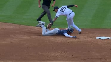 Yankees turn double play following a challenge