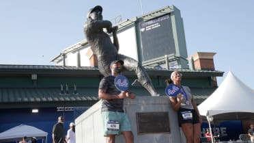 Hank Aaron 4.4 Miler and mural dedication unveiling