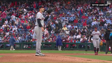 Gavin Williams poncha a 11 en estelar apertura