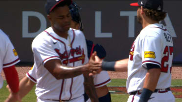Raisel Iglesias sella la victoria