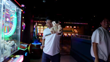 Shota Imanaga vs. the claw machine