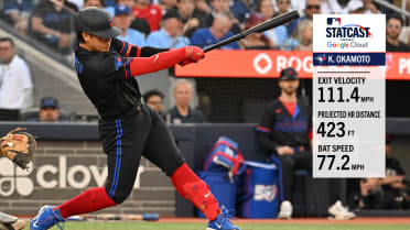 Kazuma Okamoto conecta un home run a 111.4 mph