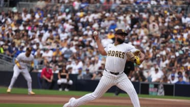 Randy Vásquez escapes trouble in the 2nd