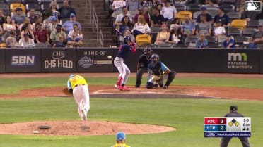 Trei Cruz doubles (13) on a line drive to right fielder Kala'i Rosario. Bennett Lee scores. Cal Stevenson to 3rd.