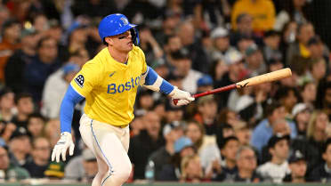 Romy Gonzalez's RBI double