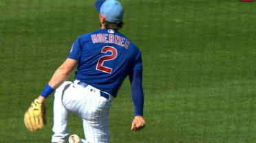 Increíble atrapada deslizándose de Nico Hoerner