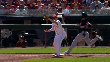 Reds turn inning-ending double play after review