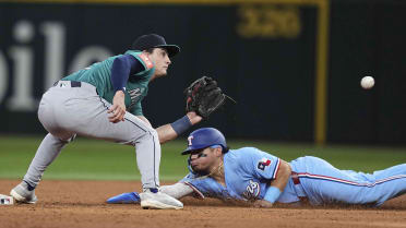 Alejandro Osuna steals second, call confirmed