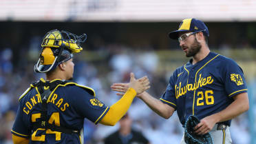 Aaron Ashby earns the save