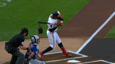 Byron Buxton hit on hand by pitch after review