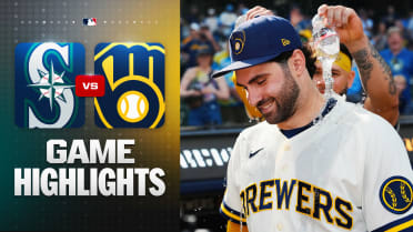 Brewers' six-run 1st sparks 7-4 win over Mariners