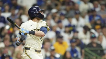 Christian Yelich's two-run home run (18)